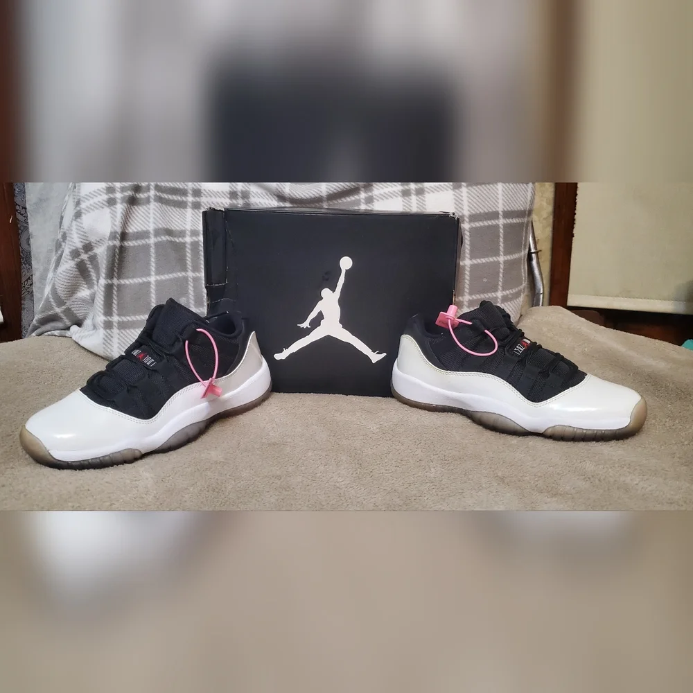 Rare DS OG all Air Jordan 11 retro low tuxedo 2013    XI gs women (Sample pair) - Picture 8 of 11